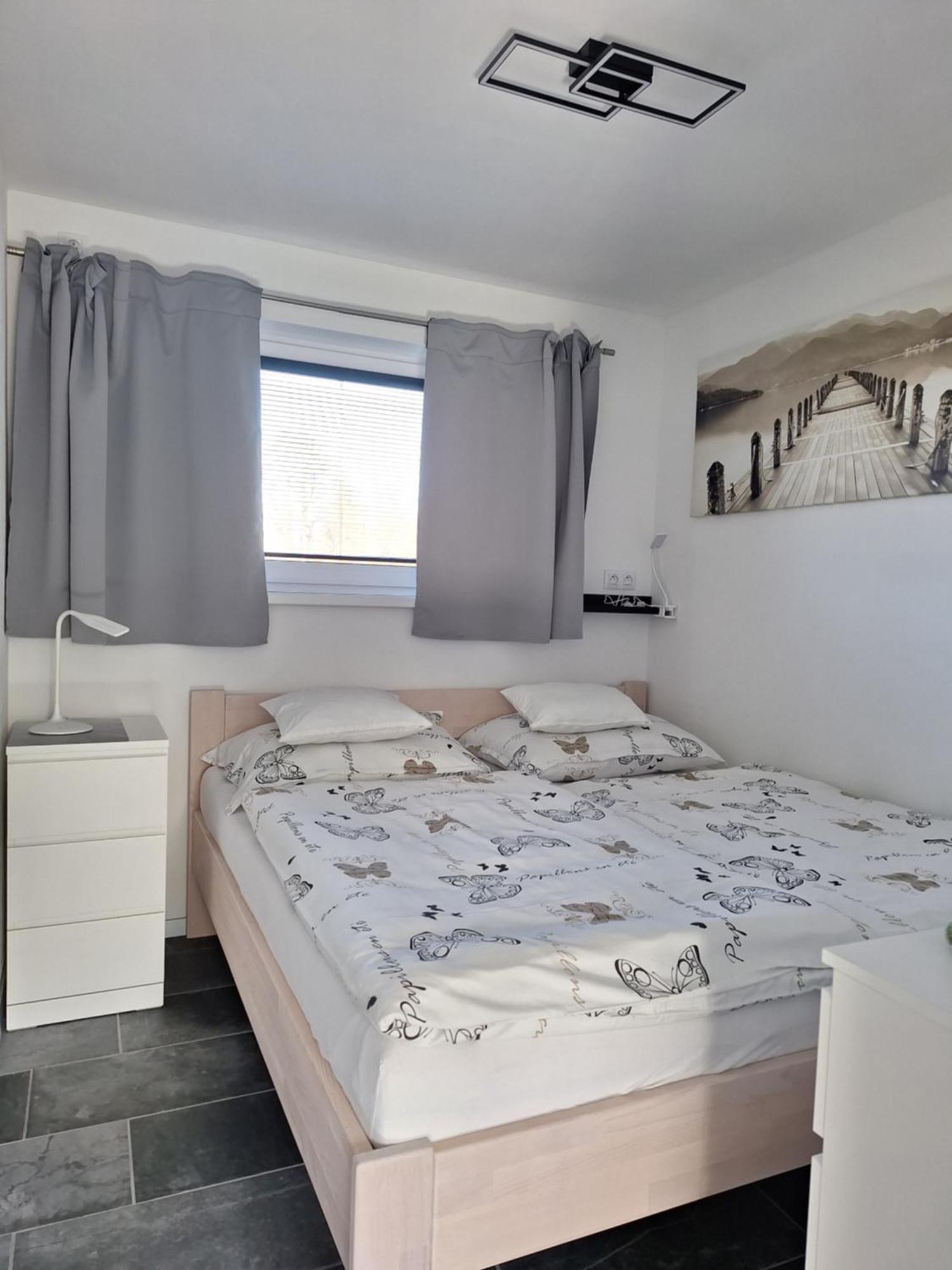 Na Brehu Labe S Vlastnim Molem Holiday home