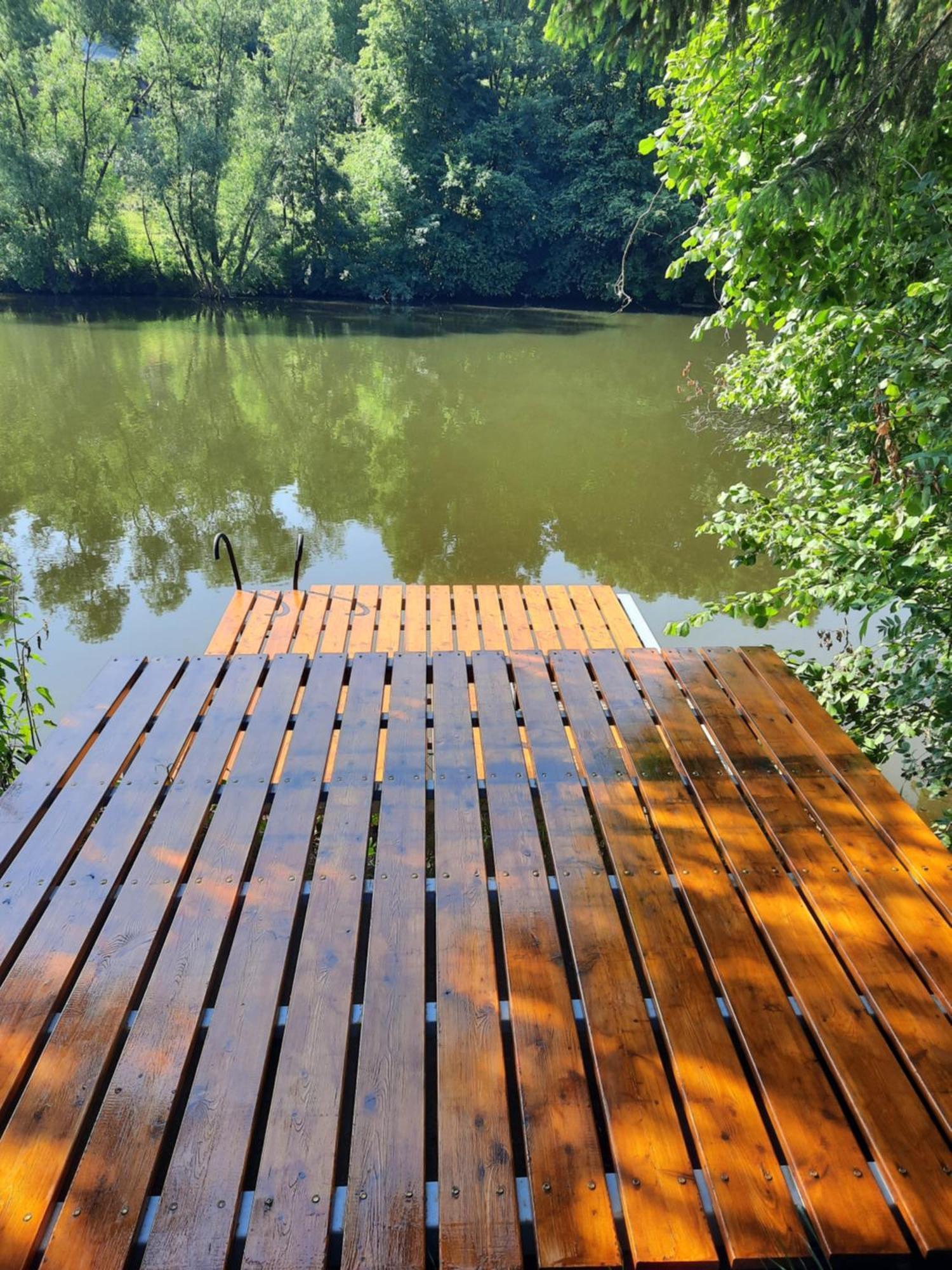 Dovolenkový dom Na Brehu Labe S Vlastnim Molem